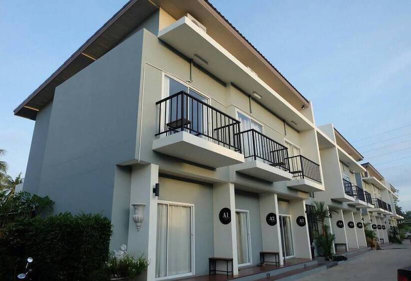 Отель La'moon Resort