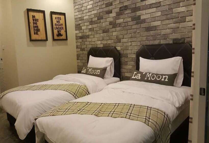 Отель La'moon Resort