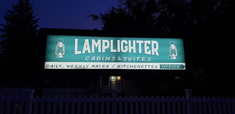فندق Lamplighter Cabins & Suites