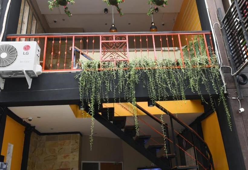 Отель Legian Capsule