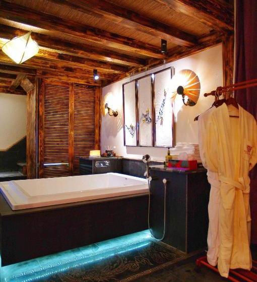 בית מלון כפרי Lijiang Spiritual Utopia