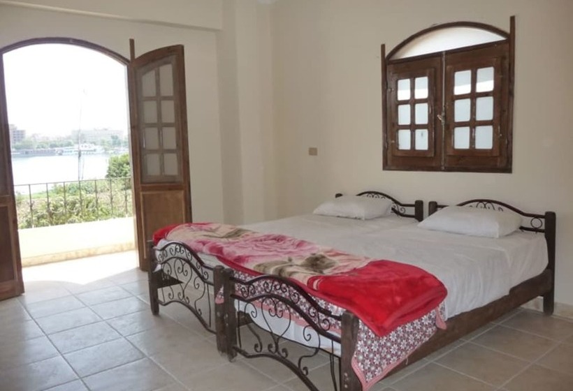 Отель Luxor Guest House