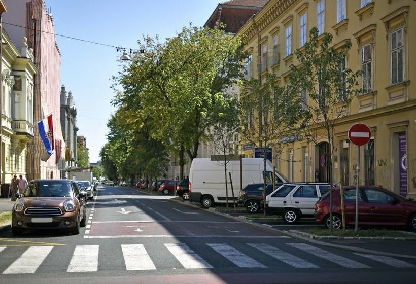 בית מלון כפרי Markiz