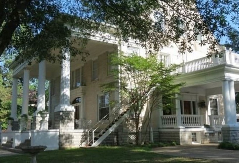 فندق Michael's Mansion