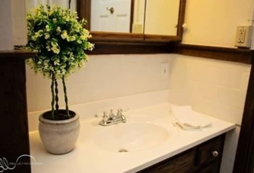 فندق Michael's Mansion