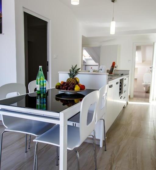 호텔 Nemira Sunny Apartments