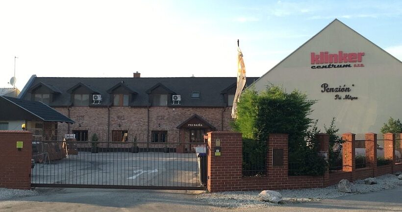 Отель Penzion Pri Mlyne