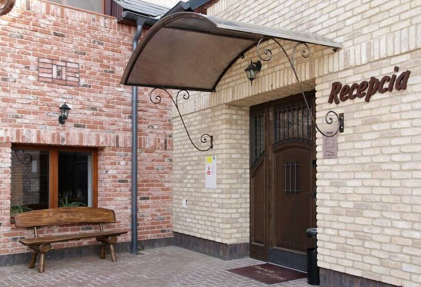 Отель Penzion Pri Mlyne