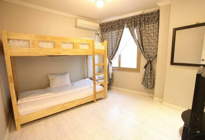 Отель Pohang Youngildae Guesthouse