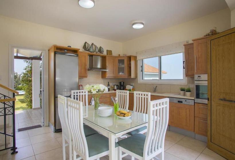 فندق Protaras Villa Jovanna