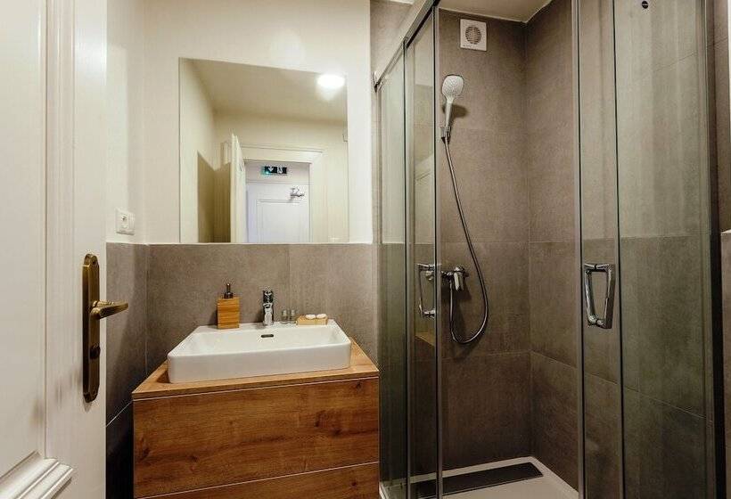 فندق Resla Residence I, Ii