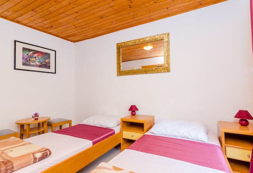 فندق Rooms Jozomare