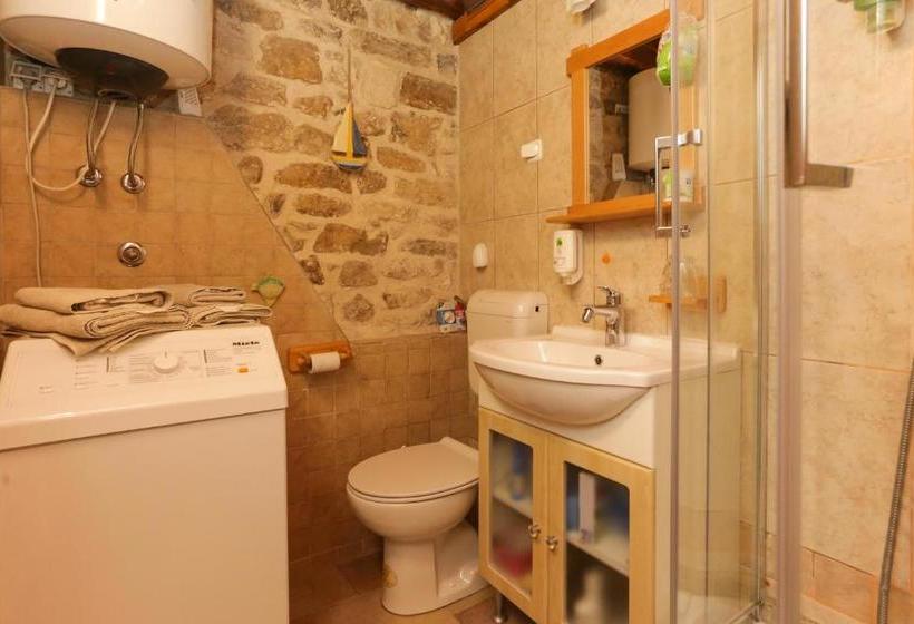 هتل Apartments Salvezani