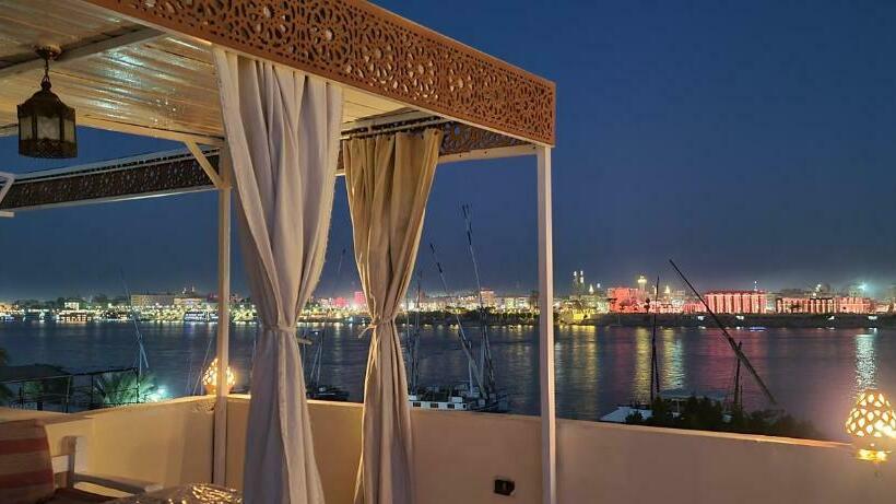 호텔 Senmut Luxory Rooms