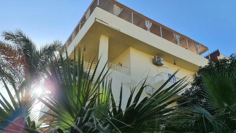 호텔 Senmut Luxory Rooms