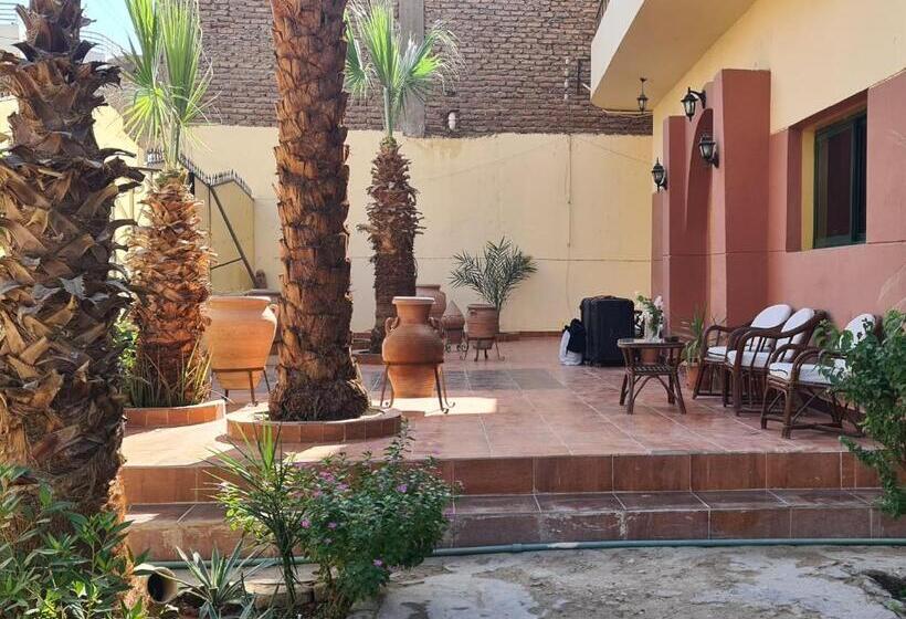 호텔 Senmut Luxory Rooms