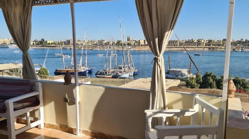 호텔 Senmut Luxory Rooms