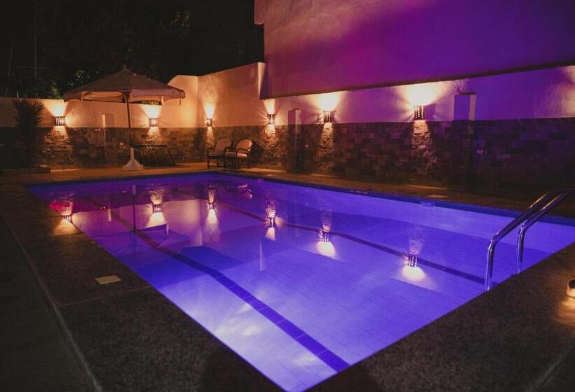 호텔 Senmut Luxory Rooms