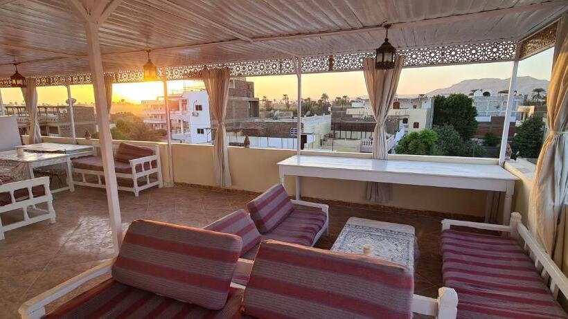 호텔 Senmut Luxory Rooms