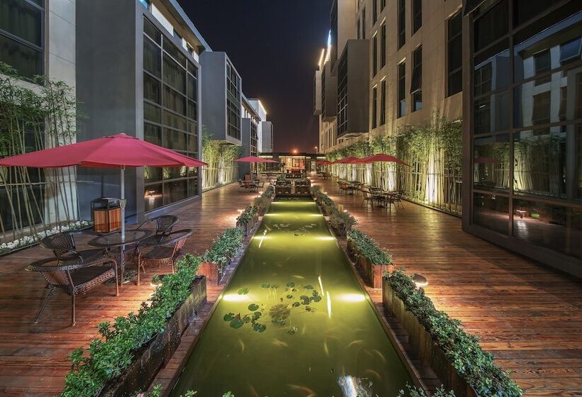 Novotel Shanghai International Tourism Zone North