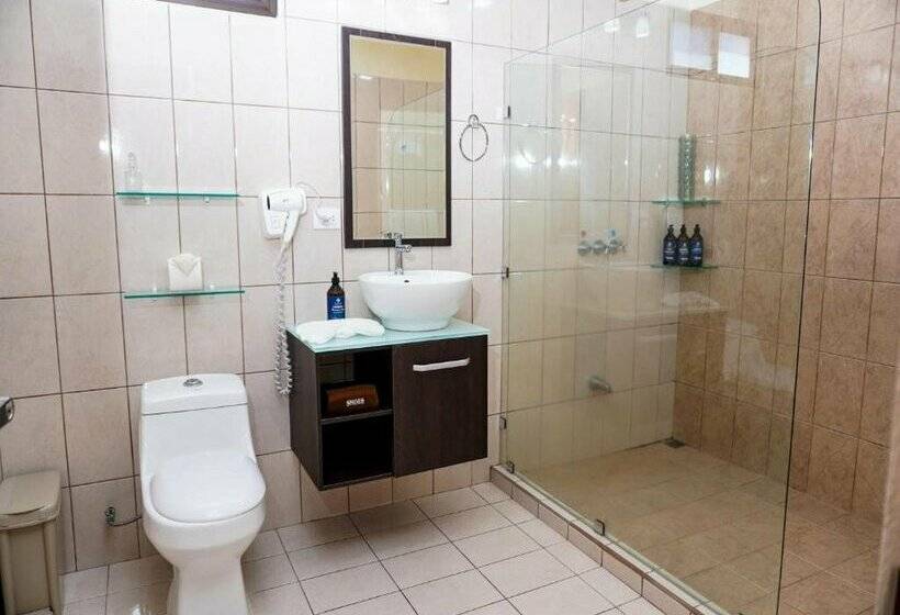 Отель Sibu Lodge