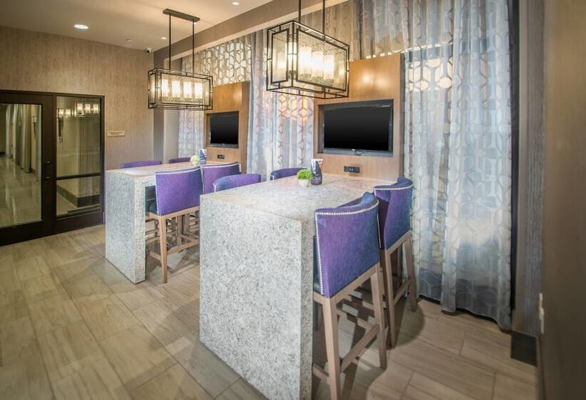 فندق Springhill Suites By Marriott Fayetteville Fort Liberty