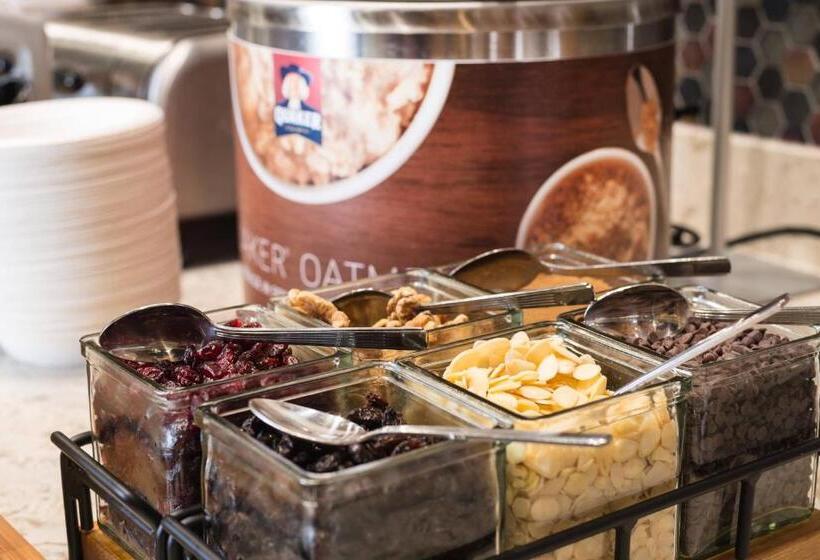 בית מלון כפרי Springhill Suites By Marriott Fayetteville Fort Liberty