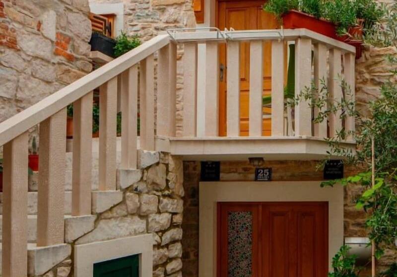 בית מלון כפרי Stone House Luxury Rooms