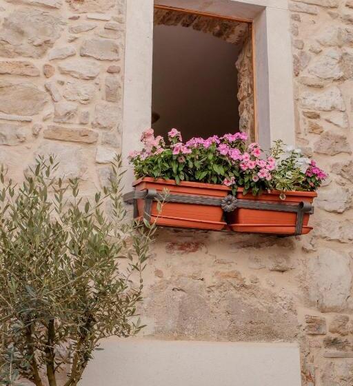 בית מלון כפרי Stone House Luxury Rooms