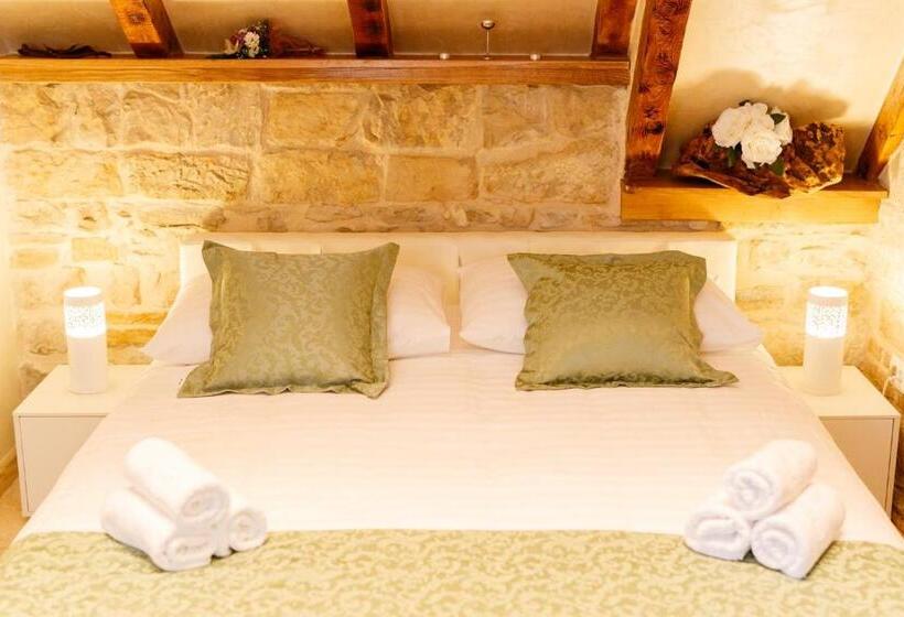בית מלון כפרי Stone House Luxury Rooms