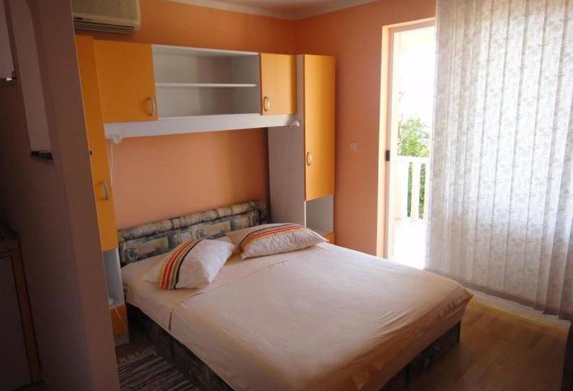 בית מלון כפרי Studios Antonio