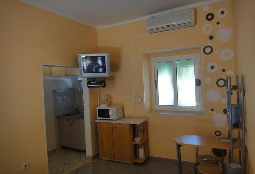 בית מלון כפרי Studios Antonio