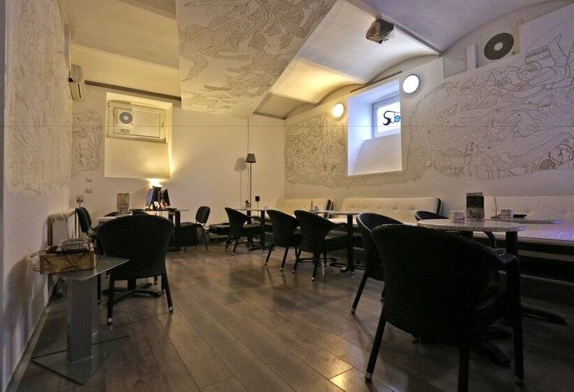 בית מלון כפרי Subspace Hostel