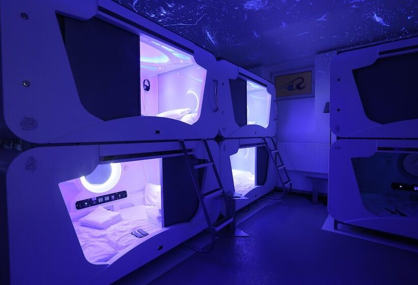 בית מלון כפרי Subspace Hostel