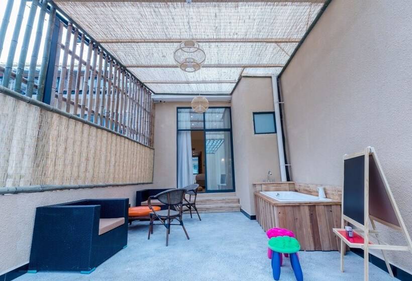 فندق Sukham Advesa Emei