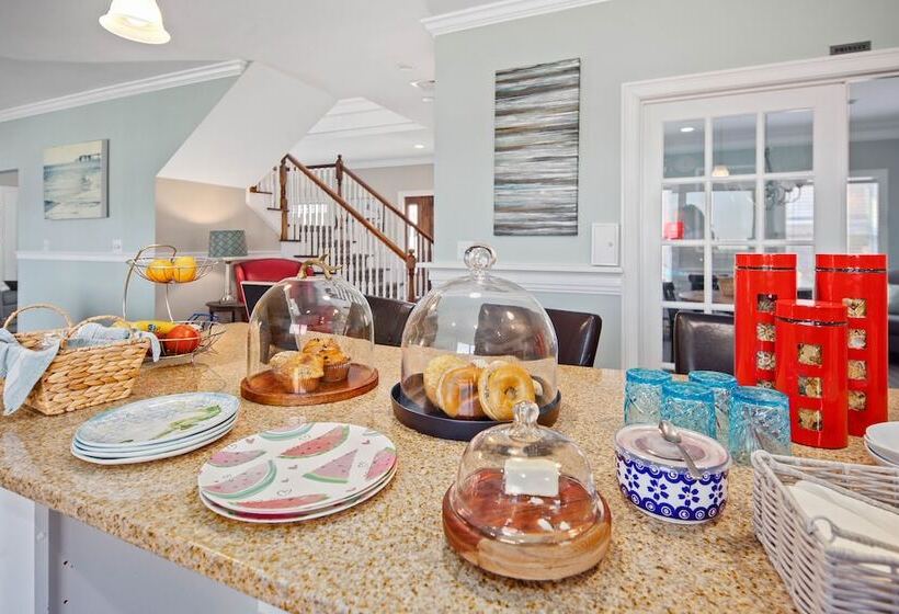 فندق The Beacon Waterfront Inn