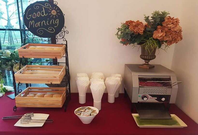 هتل The Symphony Suites Pattaya