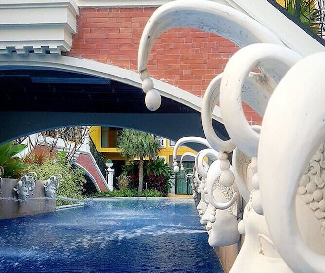 هتل The Symphony Suites Pattaya