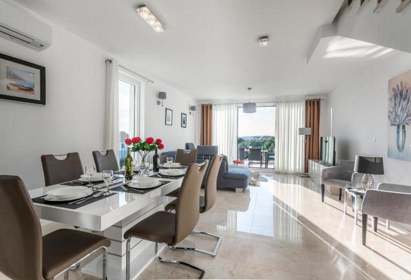 בית מלון כפרי Villa Toma