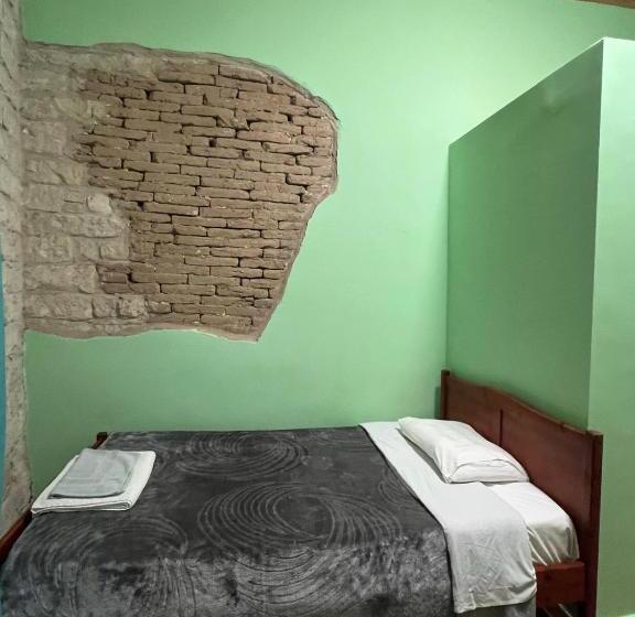 هتل Zouglas App Guesthouse
