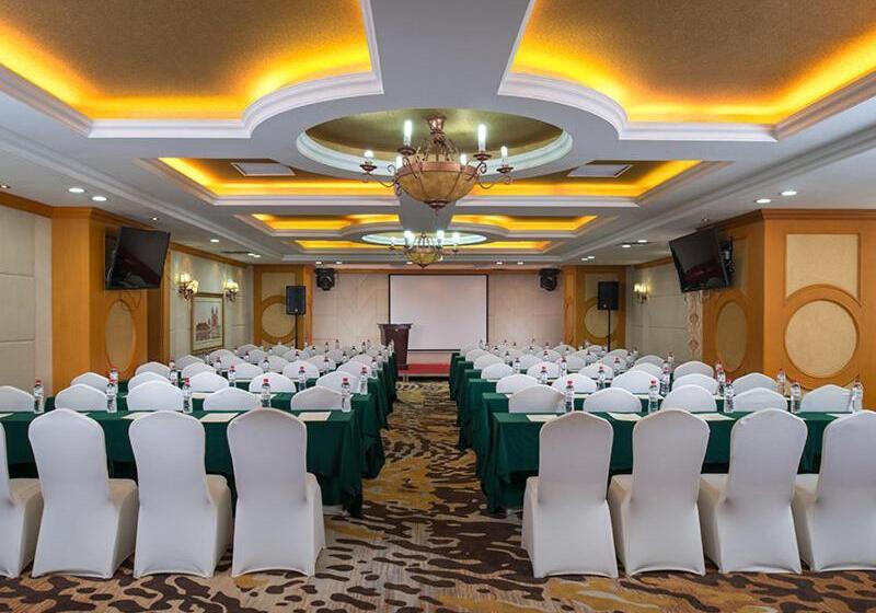 Vienna International Hotel Shenyang Railway Station