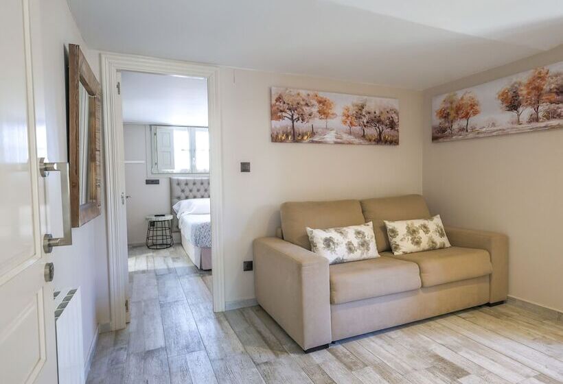 Akla Hotel Suites Santillana