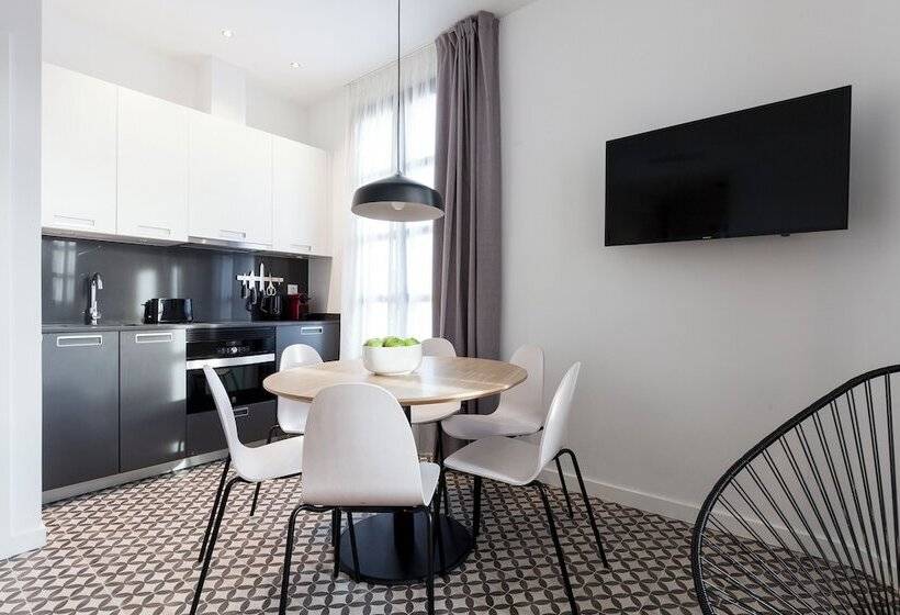 Aspasios Poble Nou Apartments