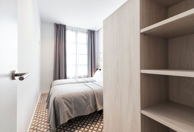 Aspasios Poble Nou Apartments