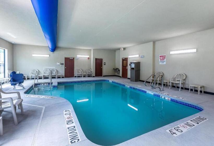 Cobblestone Hotel & Suites Hartford