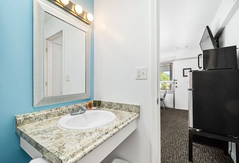 Grand Traverse Motel