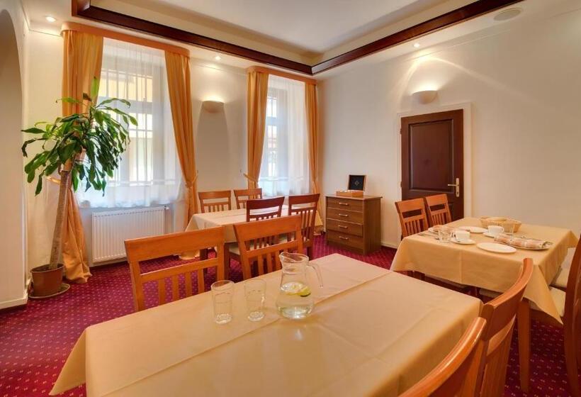 فندق 101 Penzion