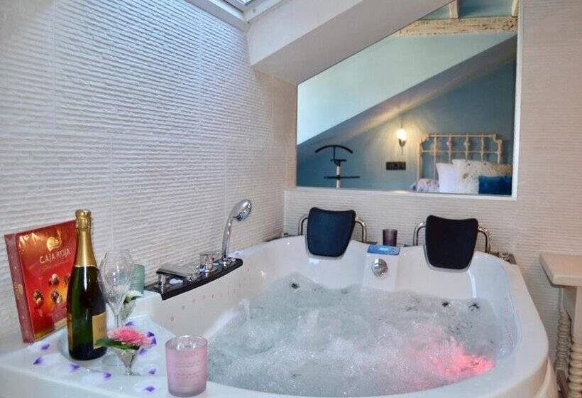 Akla Hotel Suites Santillana