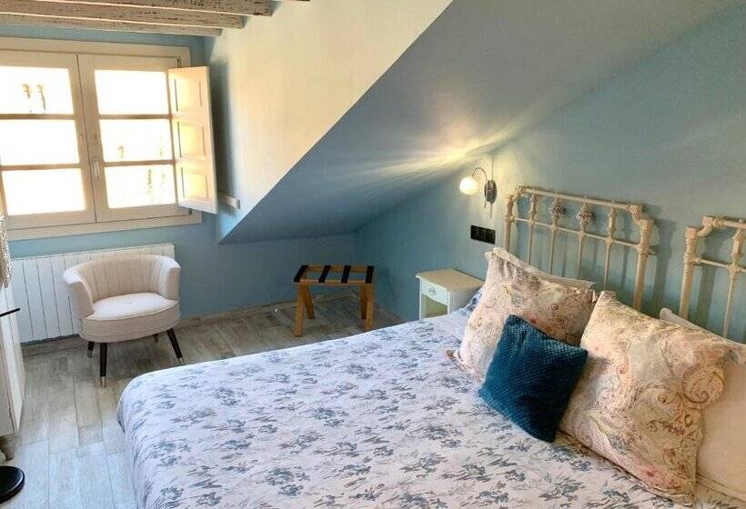 Akla Hotel Suites Santillana