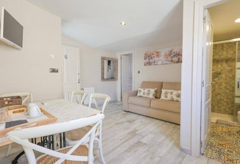 Akla Hotel Suites Santillana